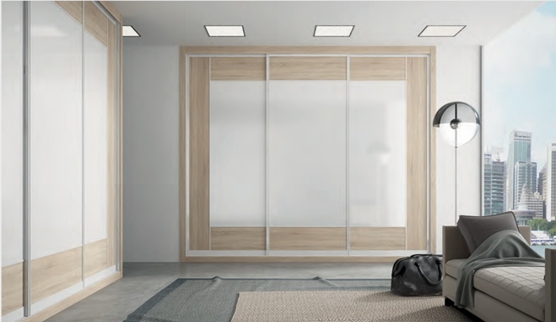 Velari Motion Pure: armario corredero lacado blanco con marco en madera clara